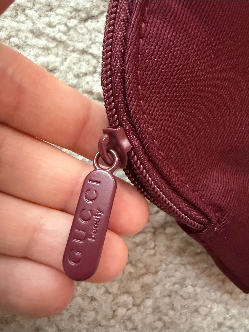Gucci Beauty Wine Red Cosmetic Pouch new - Picture 2 of 3